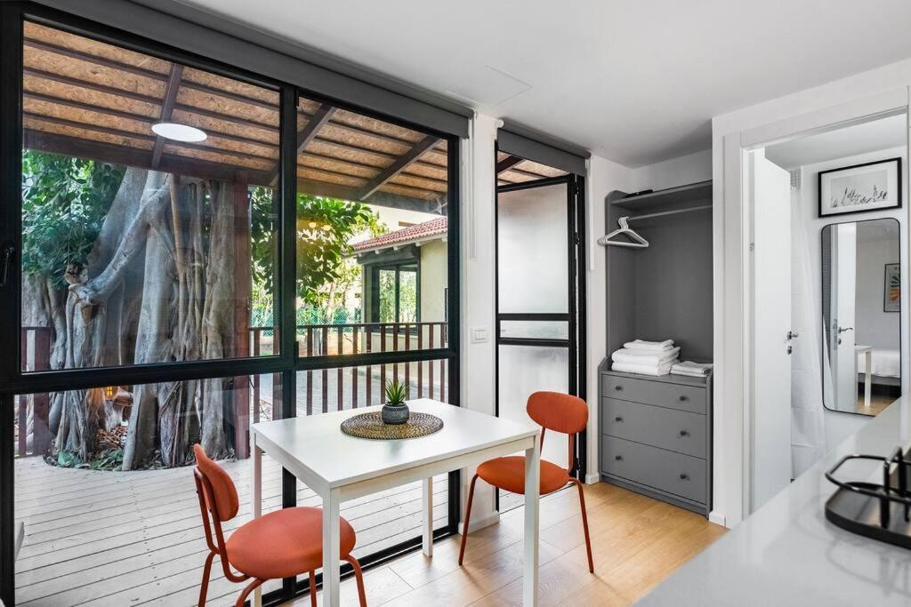 Апартаменты The Container House Раанана Экстерьер фото